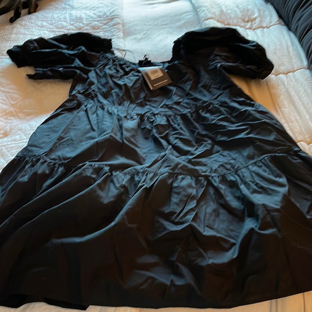 Who What Wear tiered black short sleeve dress-nwt